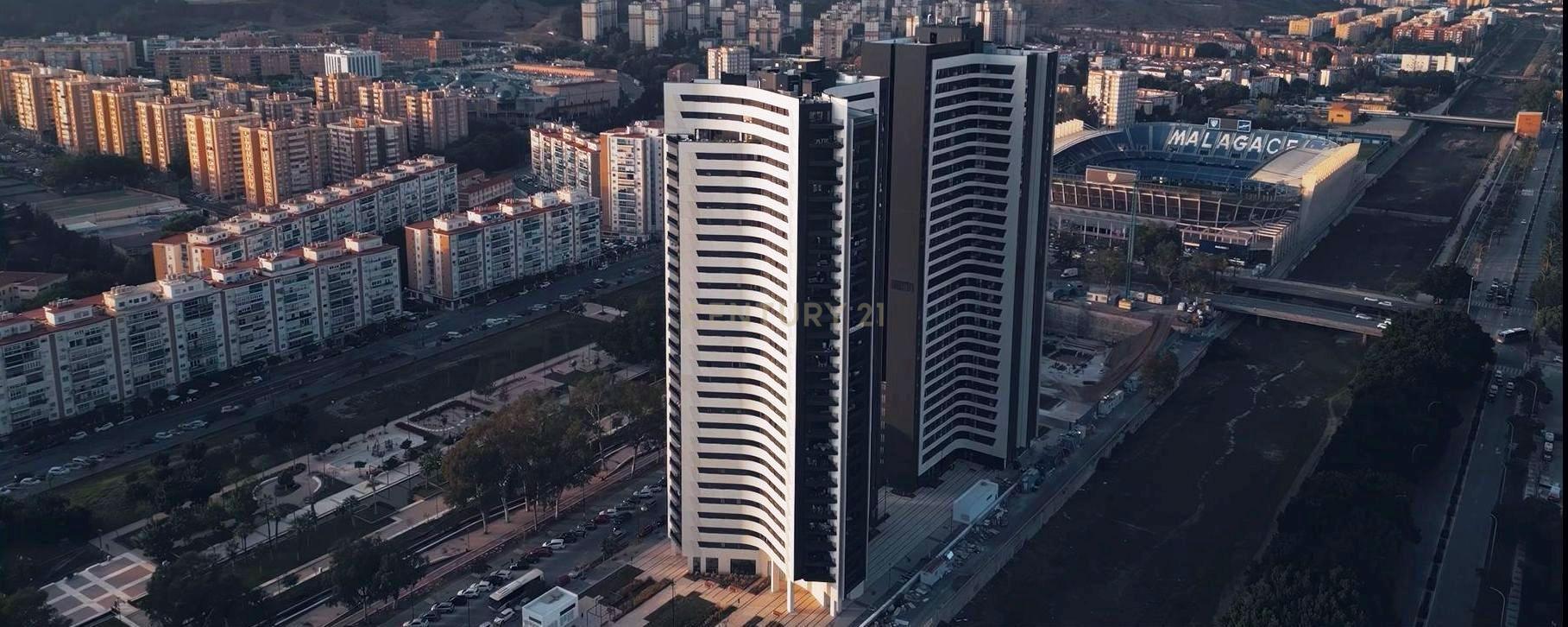 ESPETACULAR COBERTURA À VENDA NO ARRANHA-CÉUS DE MÁLAGA! - Image 19