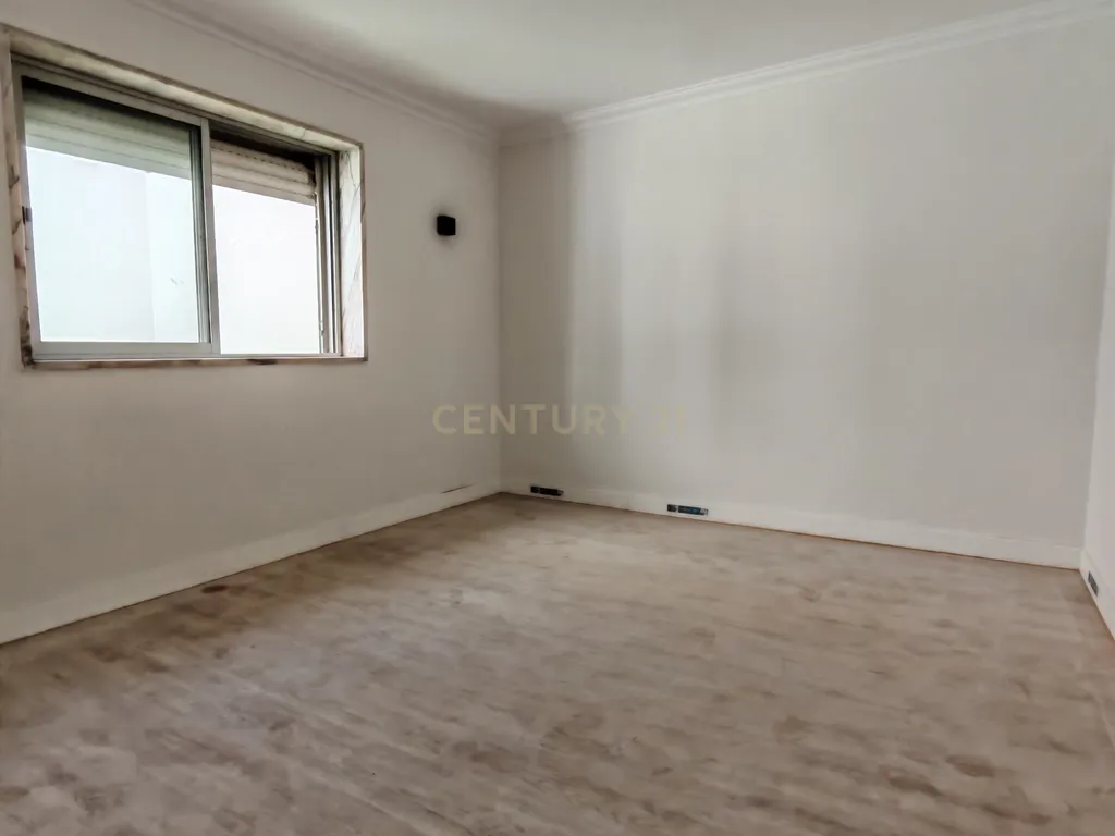 Apartamento T2 em Campolide, Lisboa - Image 5
