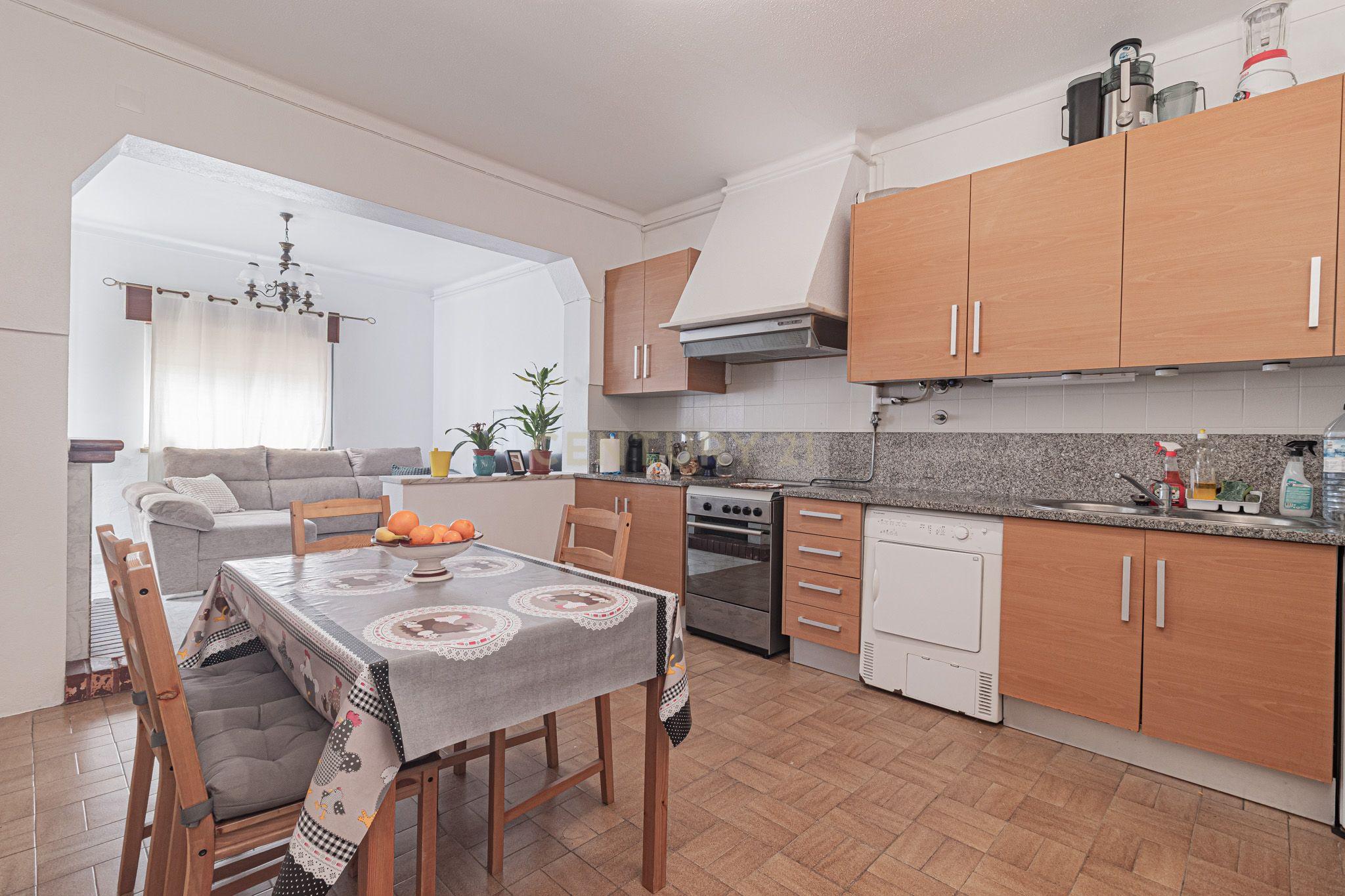 Moradia T4 em Afonseiro - Montijo - Image 11