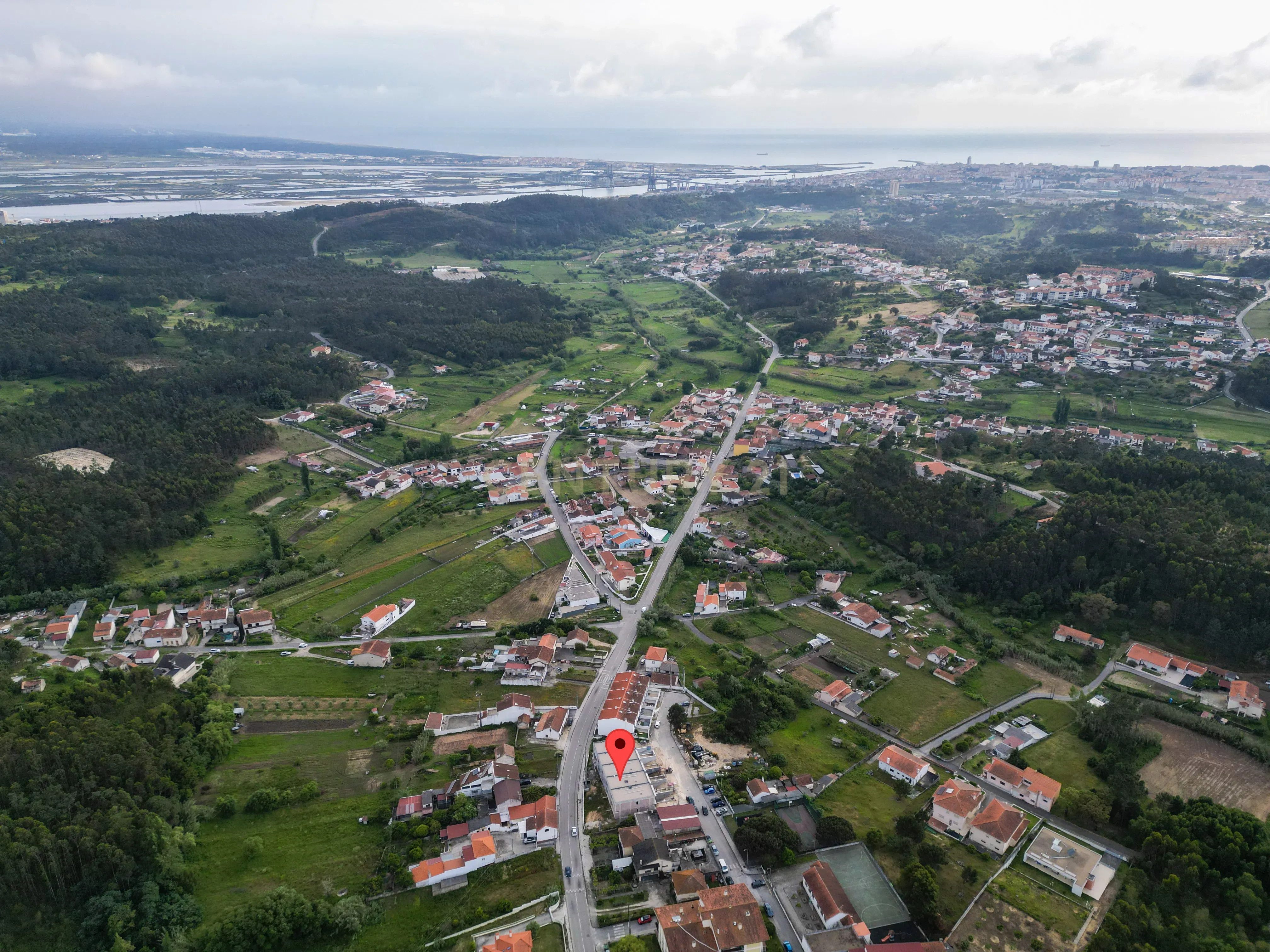 Moradia T3 com painéis fotovoltaicos Caceira- Figueira da Foz - Image 12