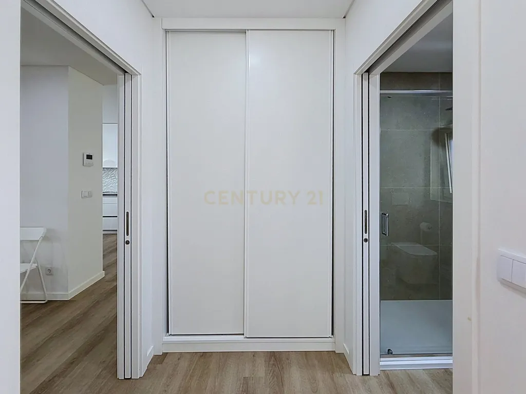 Apartamento T2 Novo - Arrendamento no Centro da Nazaré - Image 13