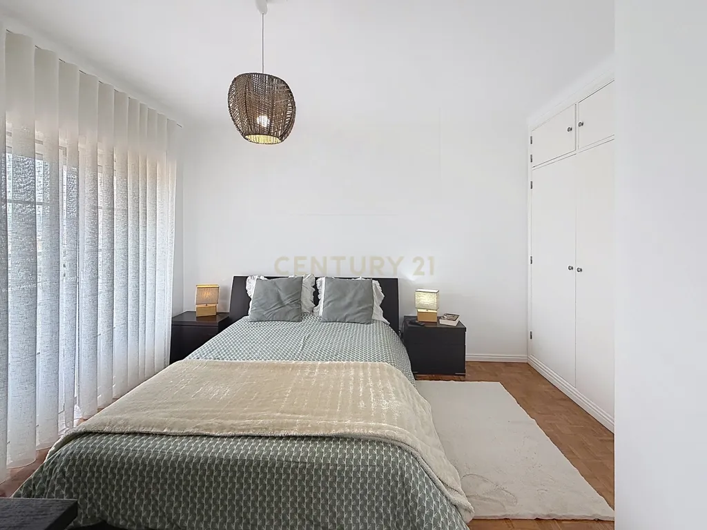 Moradia isolada e terreno com projeto aprovado para 4 moradias a 5 minutos da Nazaré - Image 37