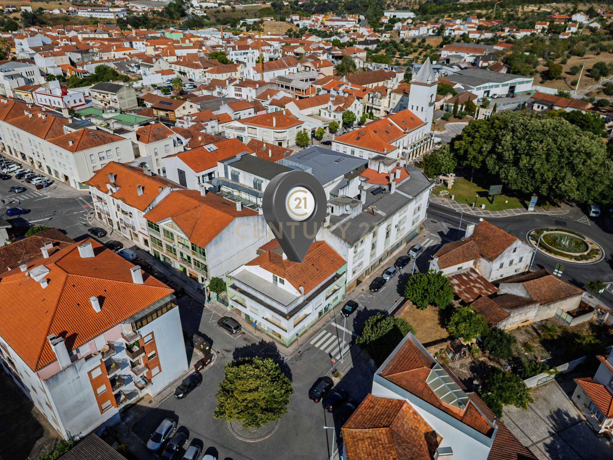Fotografia 6 de Espaço Comercial 182 m² em Alcanena | Investimento