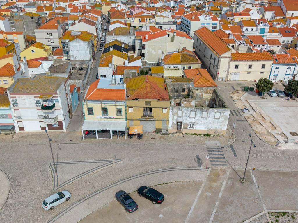 Edifício para reabilitação - Forte Peniche - 1ª Linha (3 Lotes) - Image 17