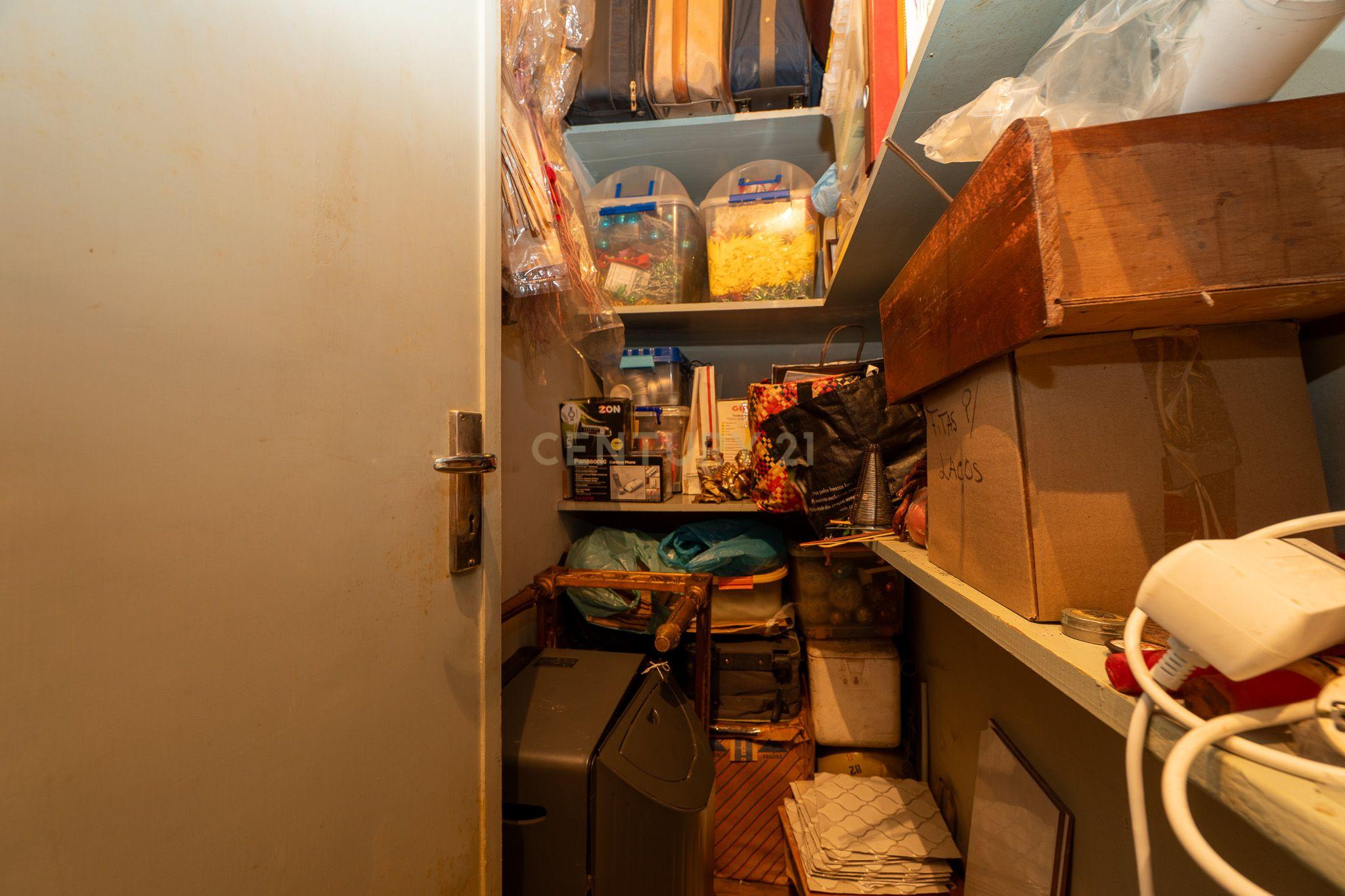 Apartamento de tipologia T3, com cerca de 115 m2, 2 WC, despensa, localizado numa das artérias principais da cidade de Odivelas, mais concretamente na Rua Professor Dr. Augusto Abreu Lopes. - Image 30