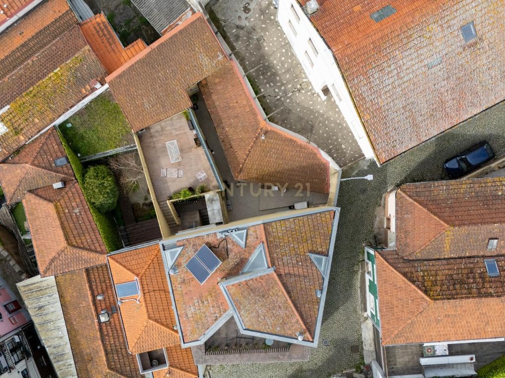 Exclusiva Moradia de Luxo no Coração do Ouro – Rua Senhor da Boa Morte, Porto - Image 13