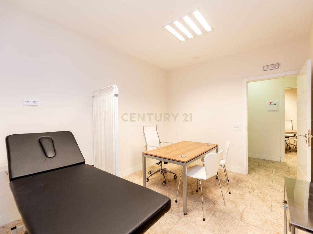 Loja Comercial Luxuosa em Madrid - 306m² com Excelente Localização - Image 41