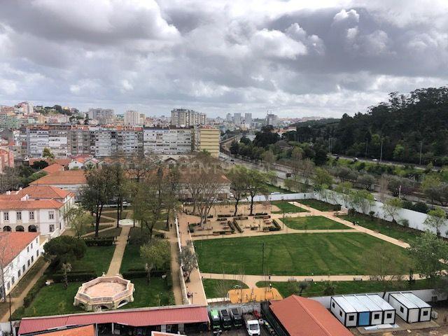 Apartamento T5 em S. Domingos de Benfica, Lisboa - Image 10