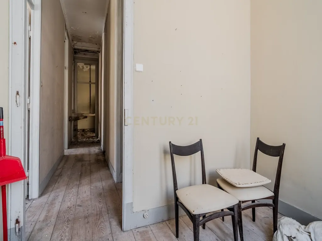 PRÉDIO PARA RECUPERAR, NO CENTRO HISTÓRICO DE PENICHE - Image 18