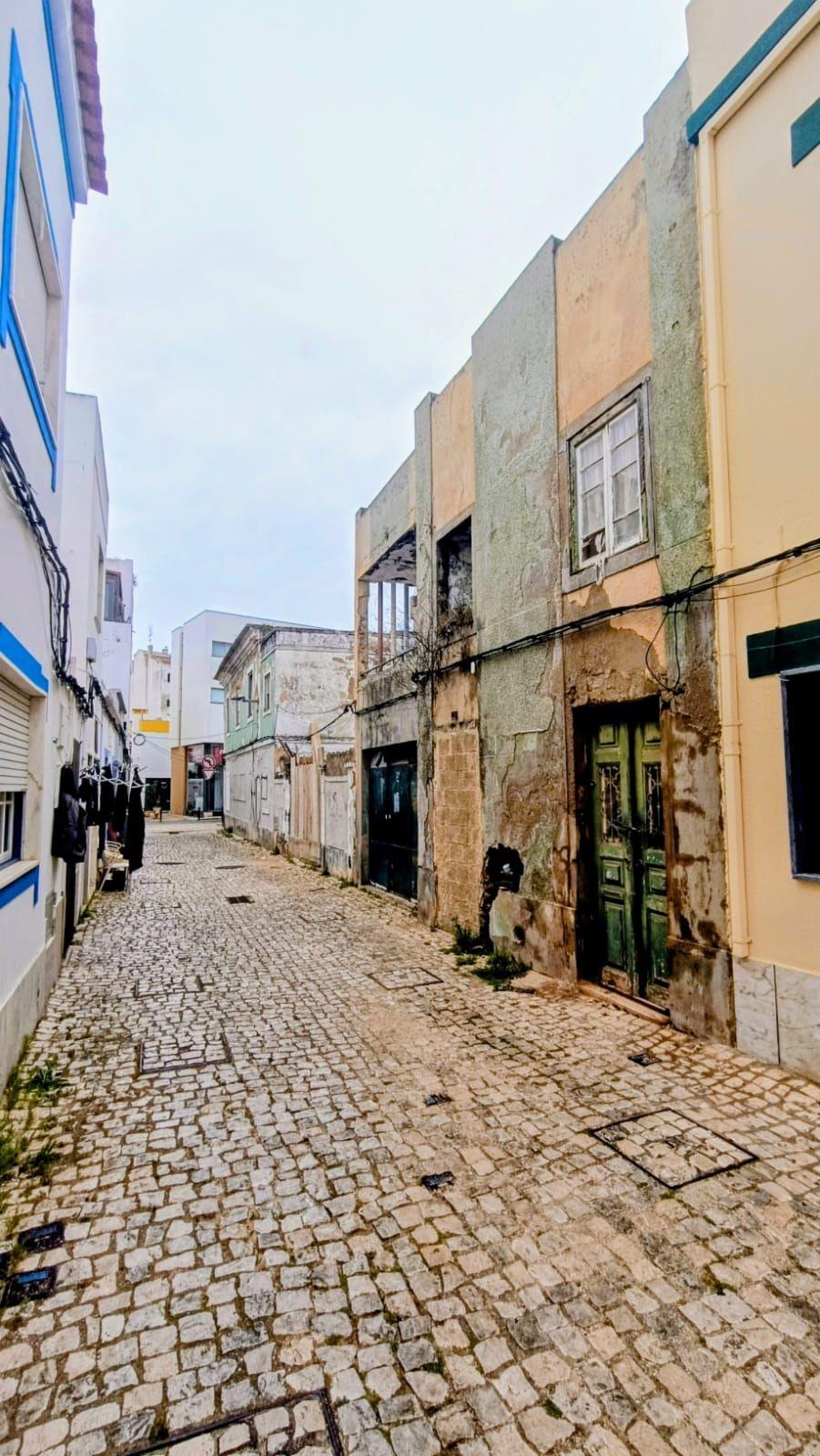 Fotografia 5 de Reabilitação Conjunta de Dois Prédios - Centro de Portimão