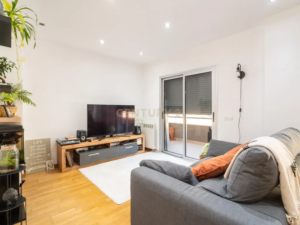 Apartamento T1 com Garagem - Av. Guarda Inglesa - Image 5