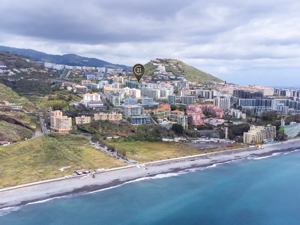 Penthouse com Vista Mar em Funchal, Madeira - Image 42