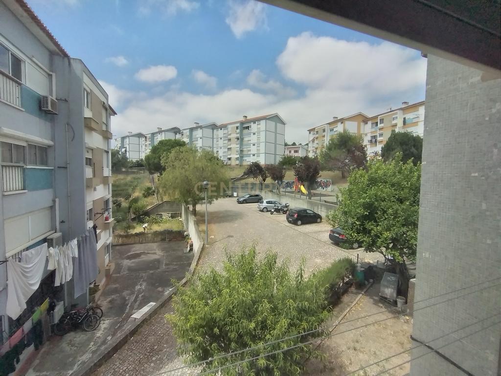 T2 Totalmente Renovado | Santa Iria da Azóia | 265.000 € - Image 14