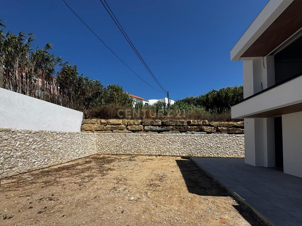 WEST RESIDENCES - IMOVEL DE LUXO - Moradia Isolada T3- 3 SUITES - Piscina/Jardim/Garagem Box para 3 viaturas - Image 15