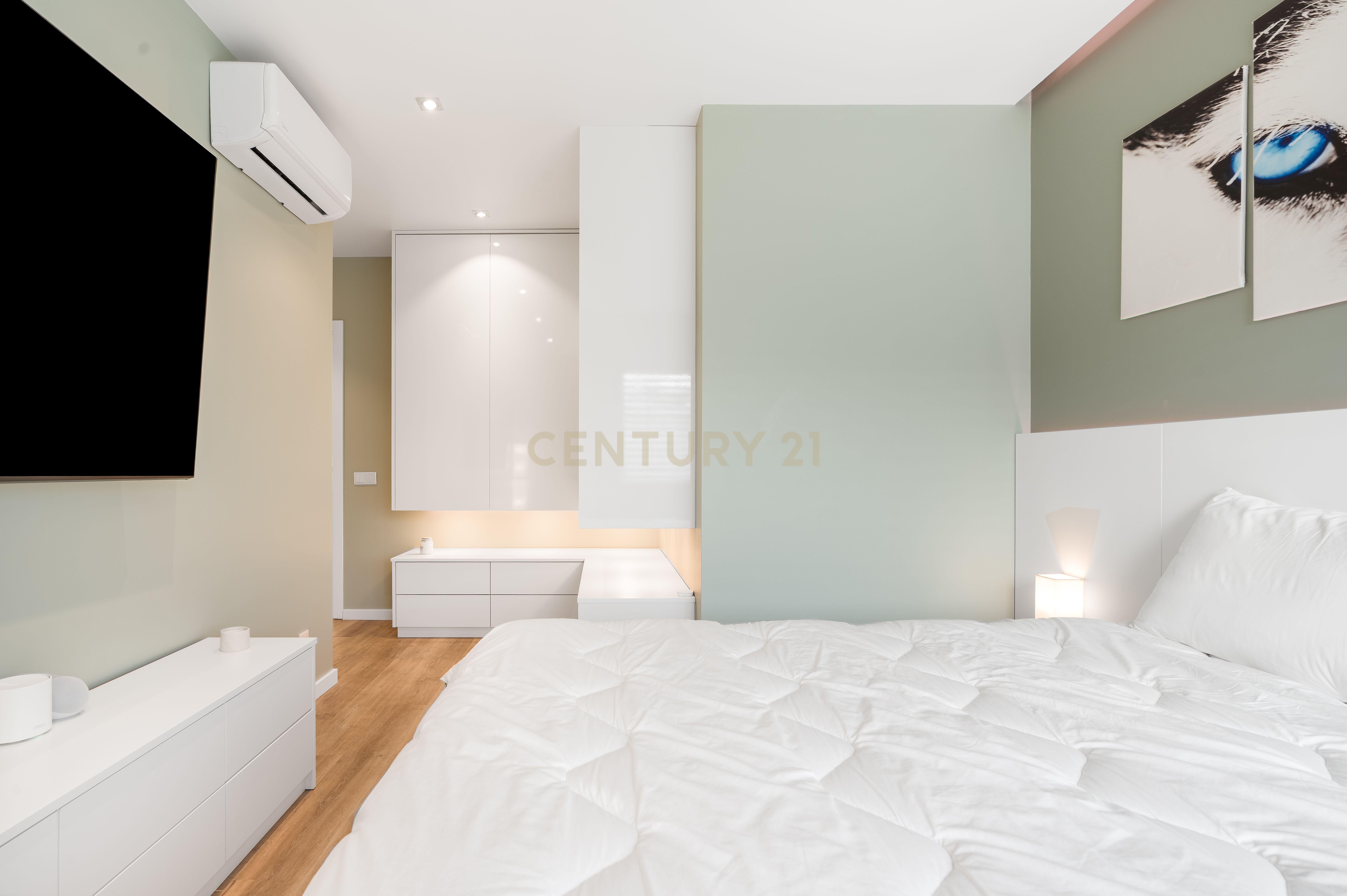 Fotografia 10 de Exclusivo Apartamento T4 com Renovação de Charme