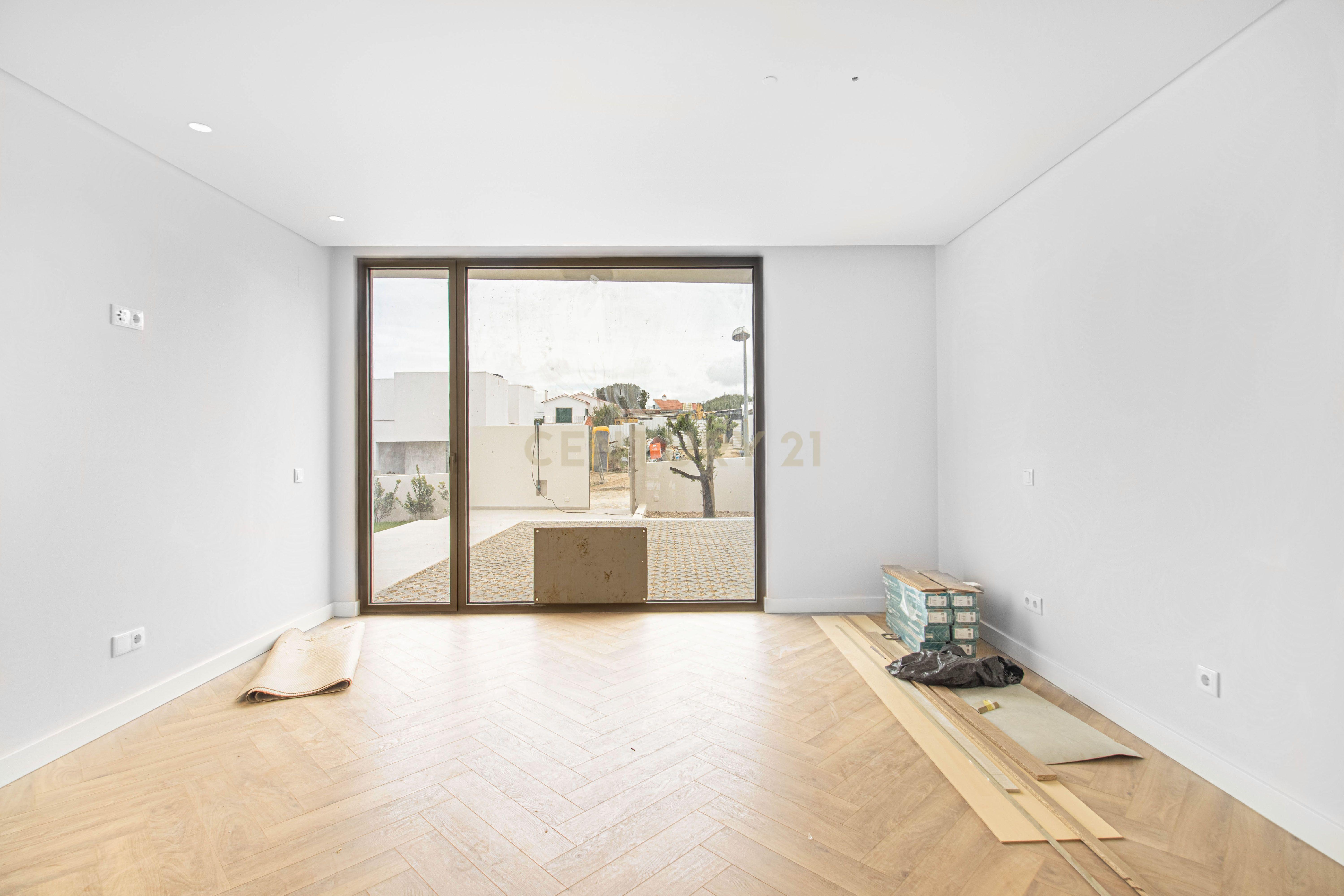 Fotografia 9 de Moradia T4 em Fontanelas | Nova Construção com Piscina