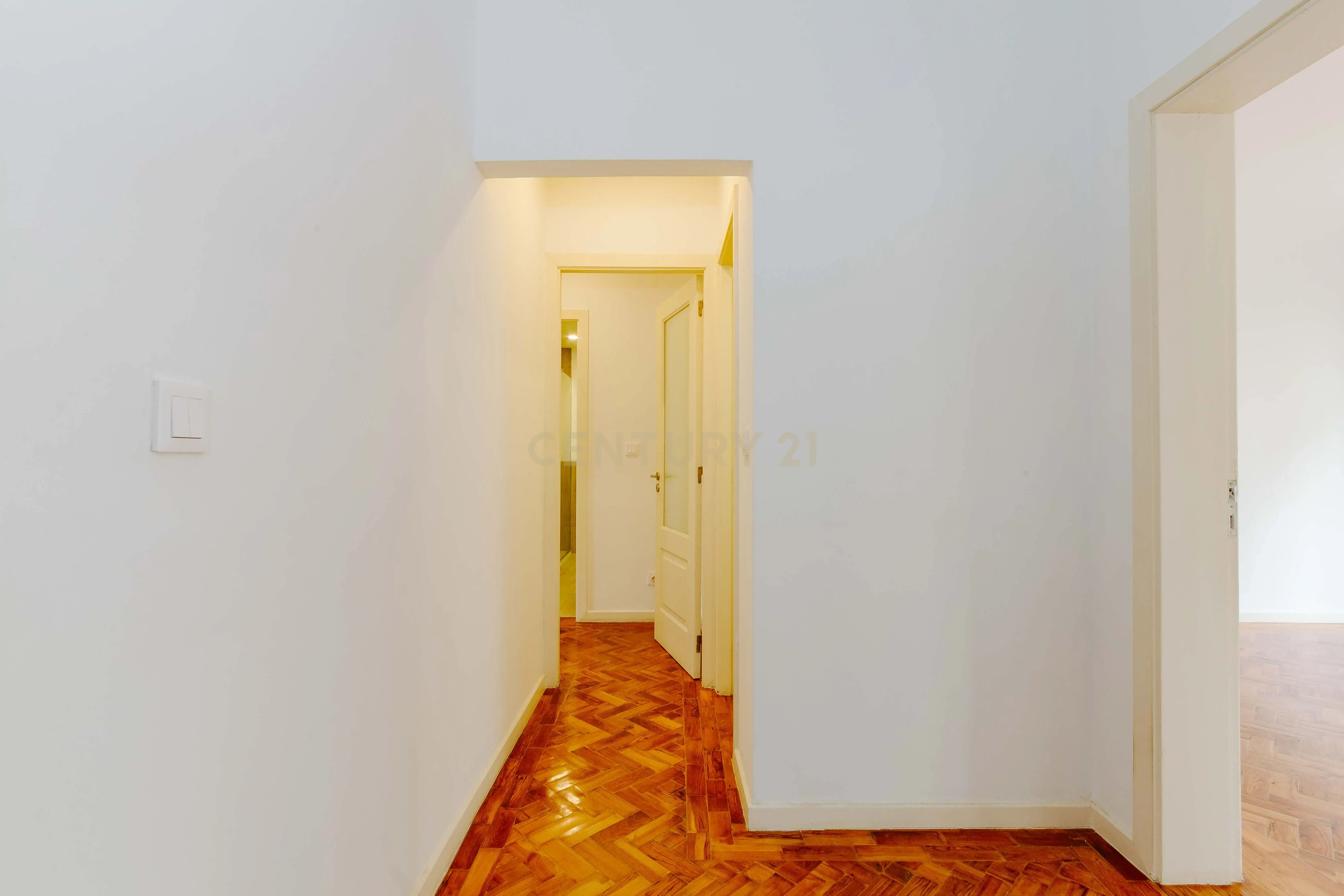 APARTAMENTO T5 REMODELADO SALDANHA LISBOA - Image 3