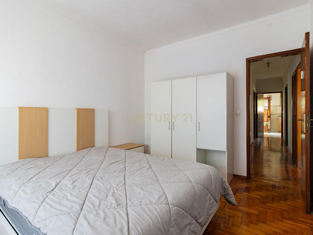 Apartamento T3 com Terraço e Vista Serra em Mira de Aire - Image 7
