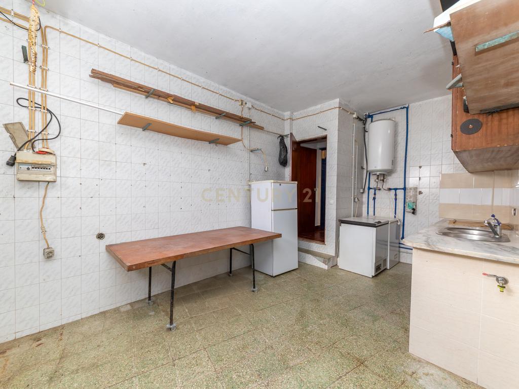 Moradia T3 na Quinta do Anjo com Vista Panorâmica e Garagem - Image 22