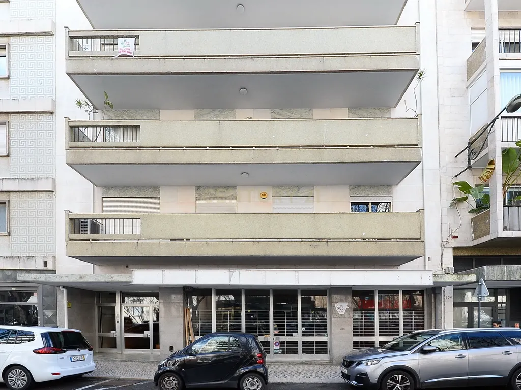 Espaço Comercial na Av. Defensores de Chaves, em Lisboa - Image 19