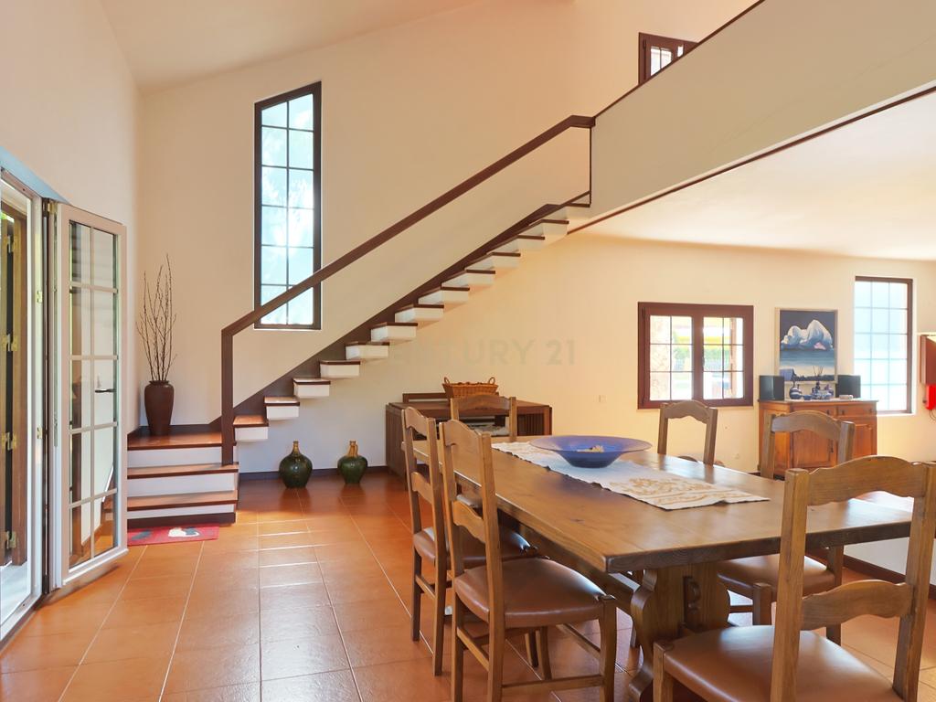 Casa T5 na Verdizela - Qualidade e Exclusividade - Image 8
