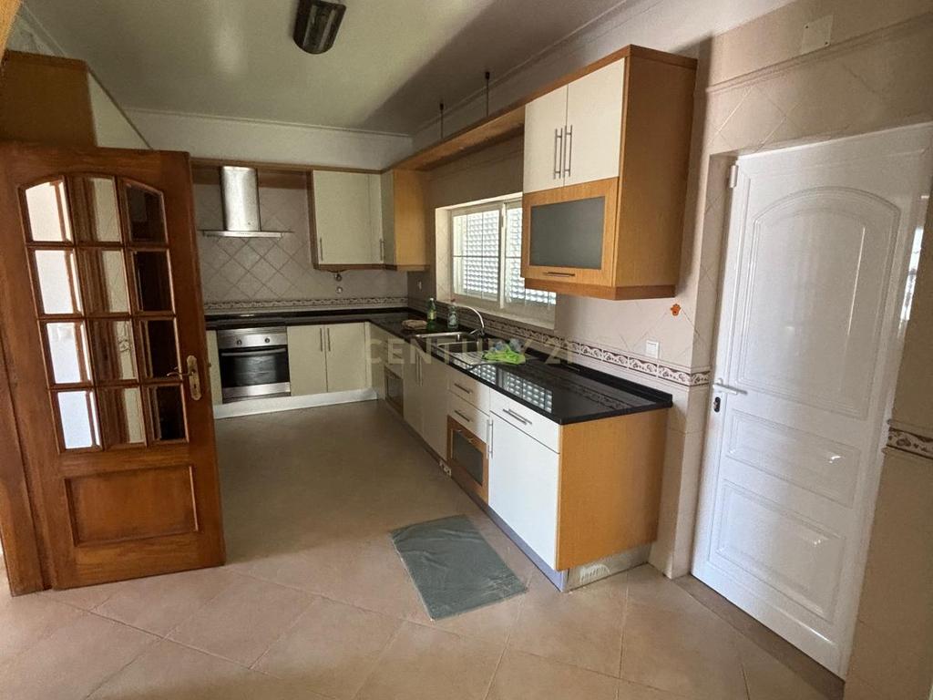 Moradia T3 para Arrendamento em Sesimbra – Carrasqueira - Image 12