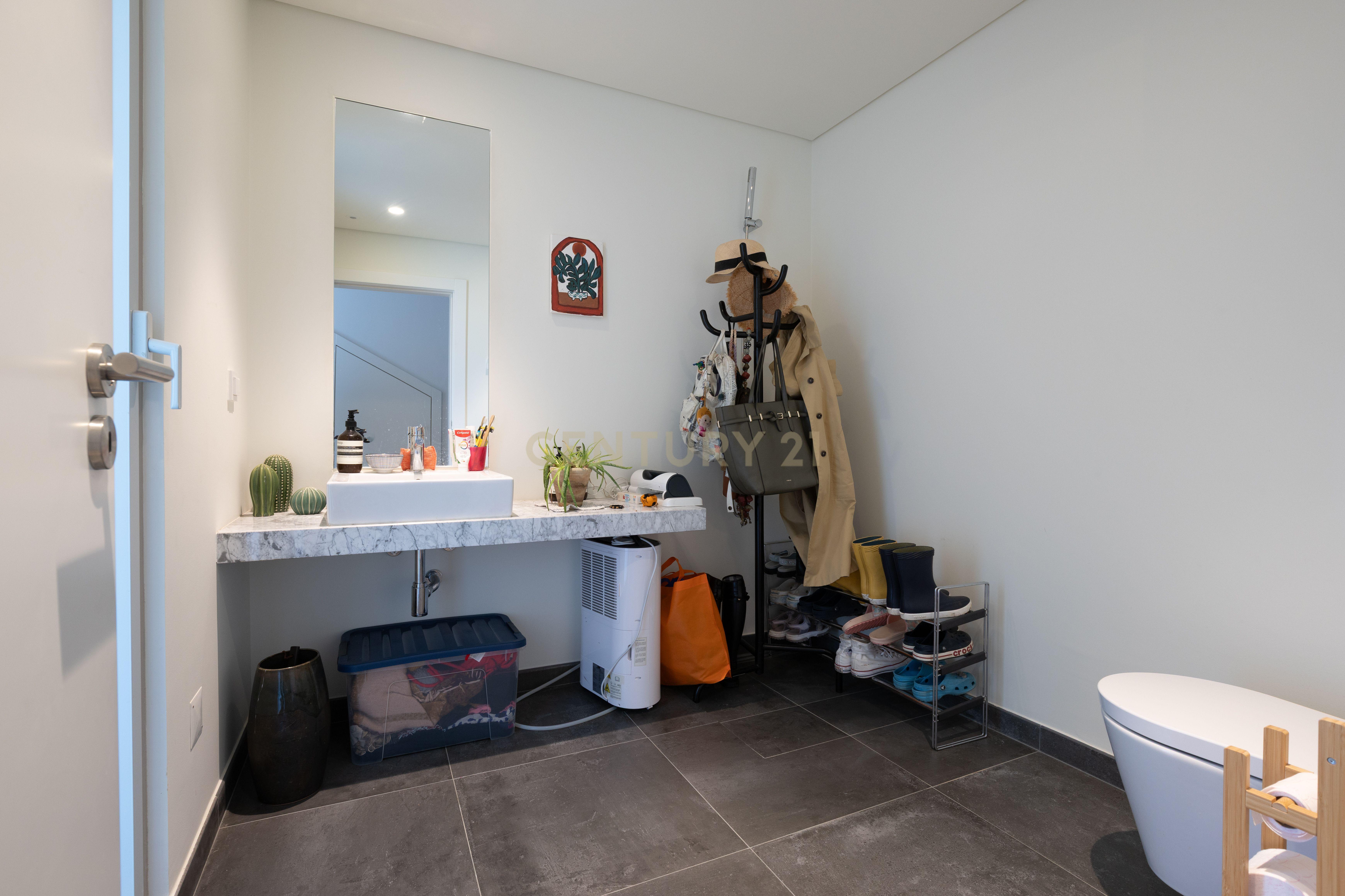Fotografia 12 de Moradia Nova com 5 quartos + 2 dentro de um condomínio localizado a apenas 5 minutos do Kings College Cascais