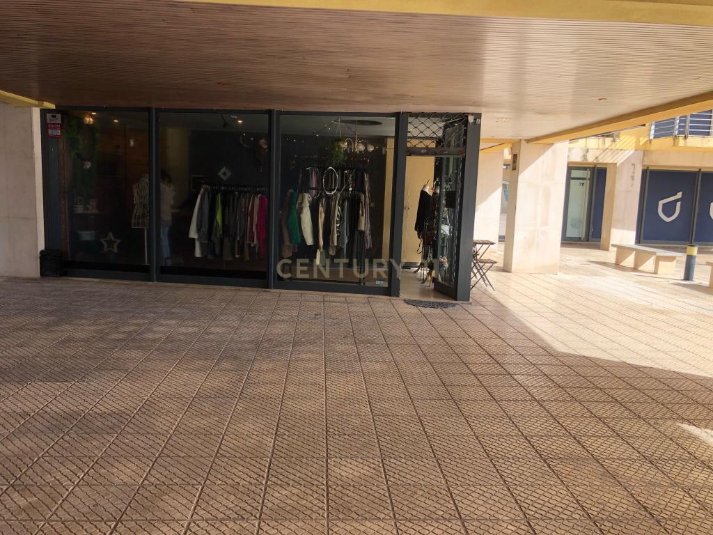 Loja com 24 m2, com excelente localização em Paço de Arcos. - Image 2