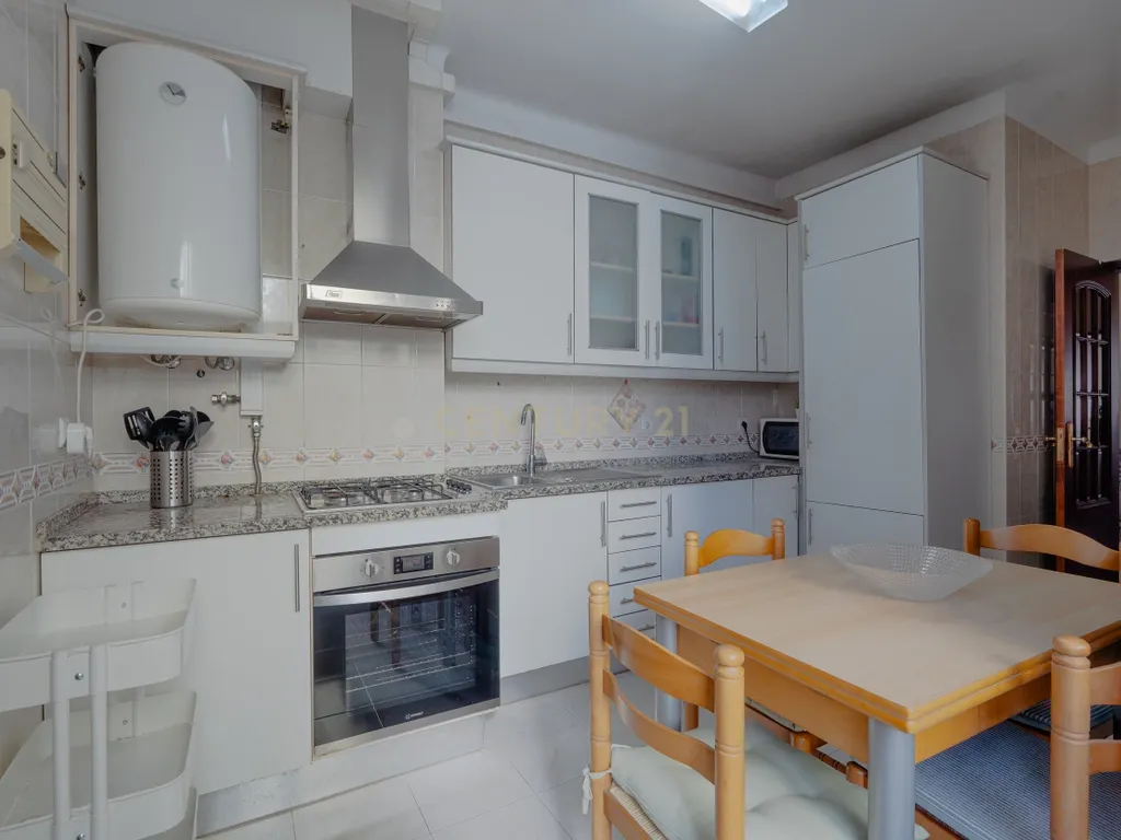 Apartamento T2+1 em Moscavide, Próximo ao Metro - Image 21