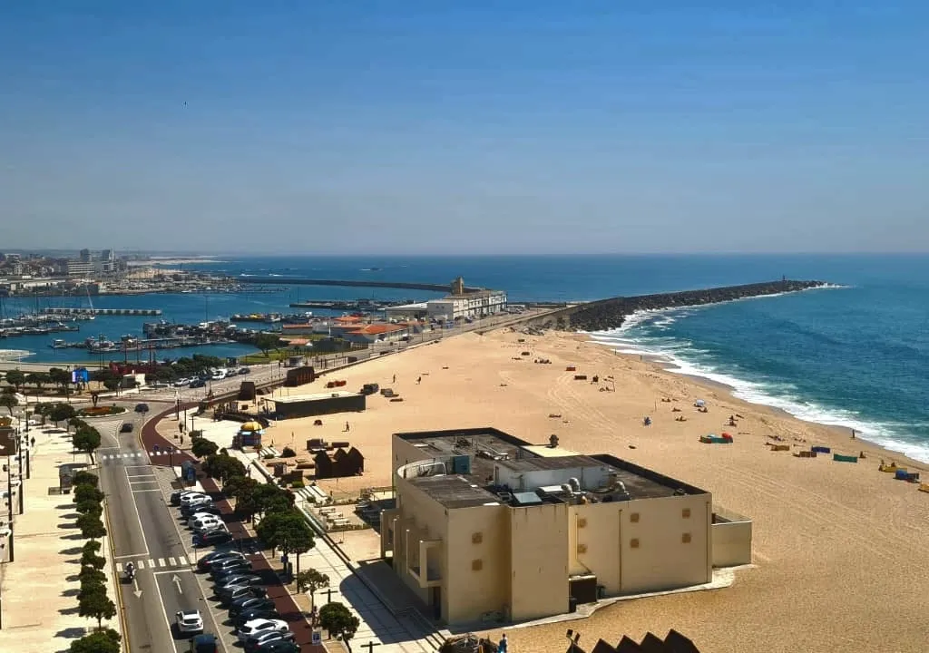 Apartamento com três quartos em Primeira Linha de Mar - Image 22