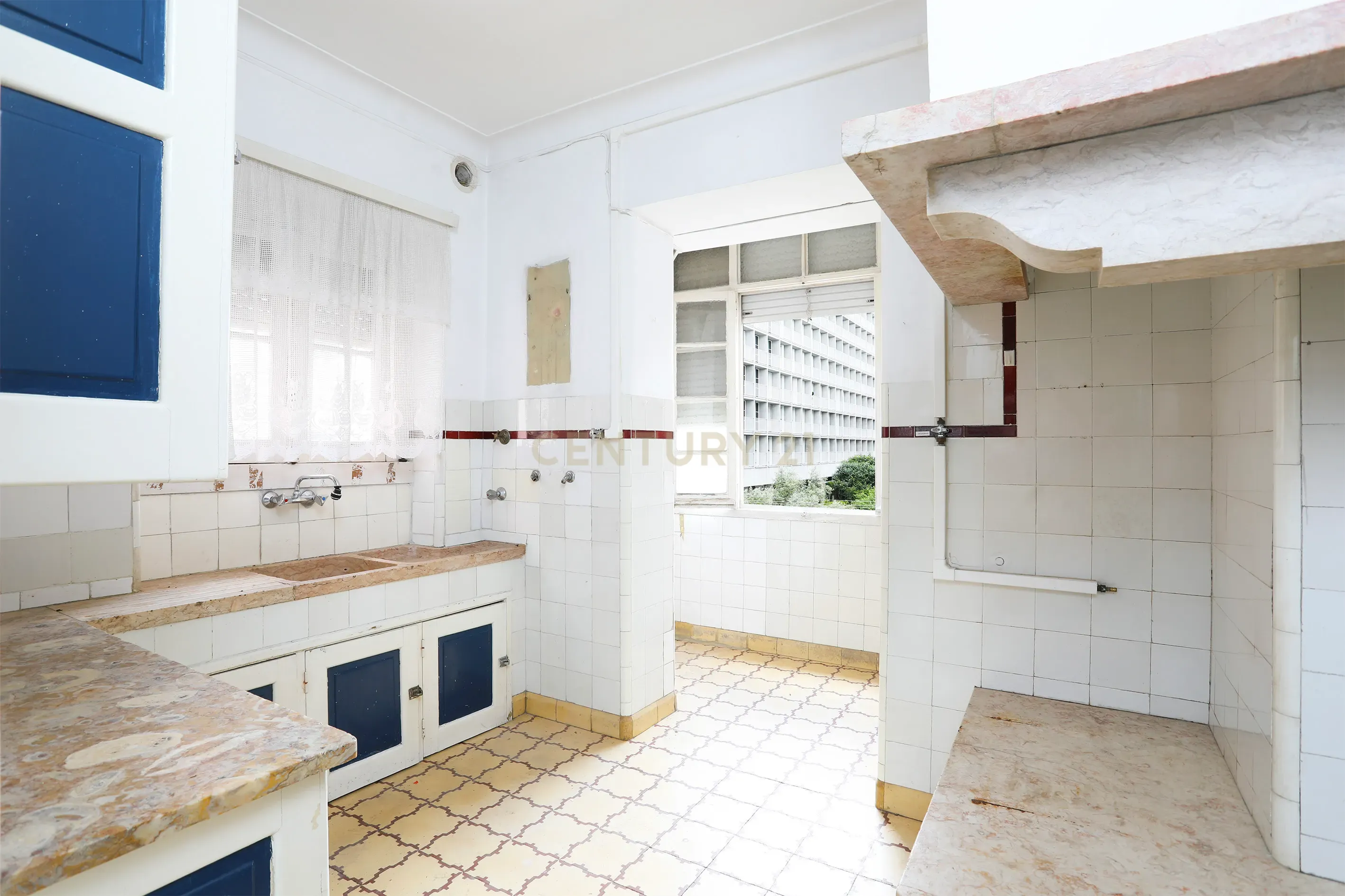 T2 | Entrecampos | 3º Andar com Elevador | 450.000€ - Image 2