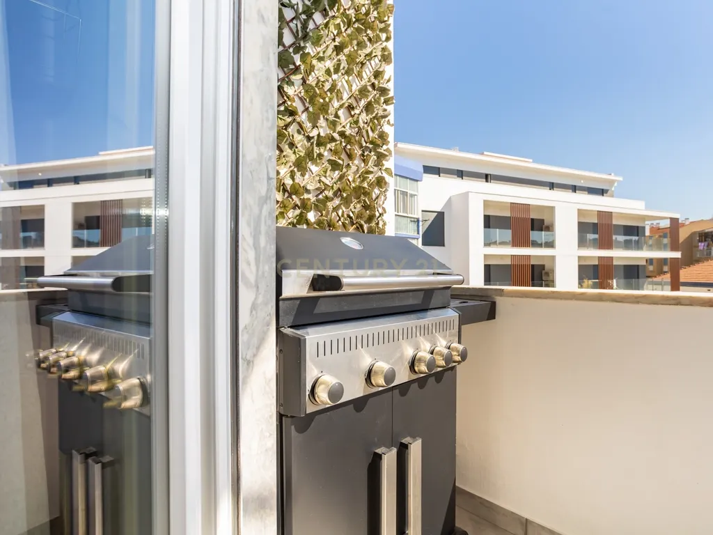 Apartamento T2 com Varanda Cruz de Pau, Amora - Seixal - 0651-06250 - Image 16