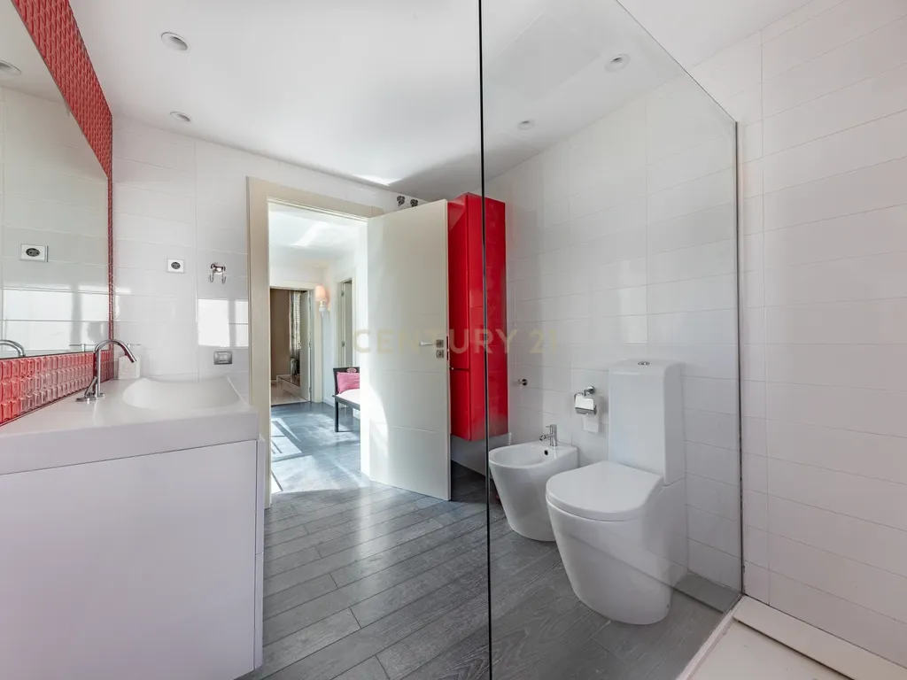 Villa de Design em Segunda Linha de Mar em Sitges com Mobiliário de Marcas de Luxo - Image 52