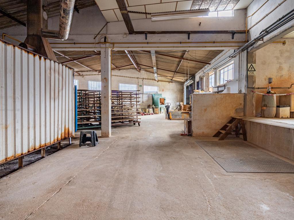 Armazem industrial com logradouro - Image 14
