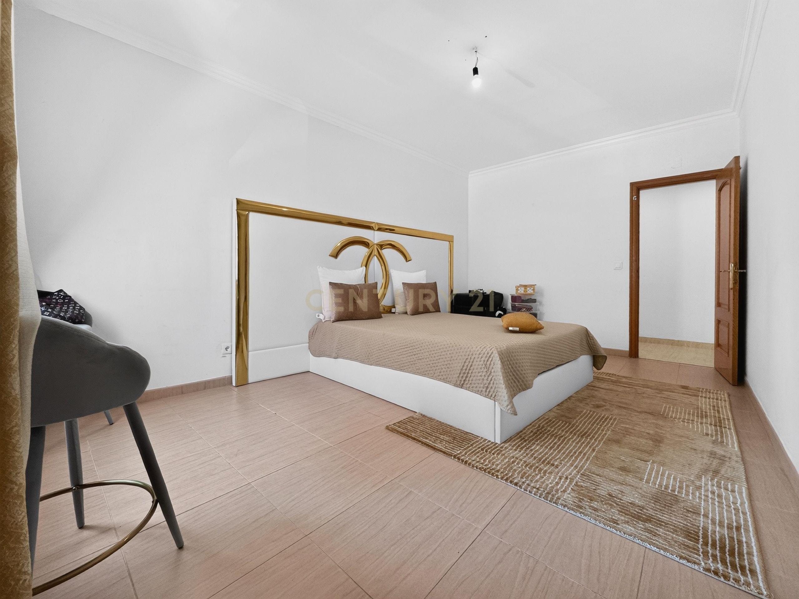 Fotografia 12 de Apartamento T3 com 133 m² úteis no Barreiro