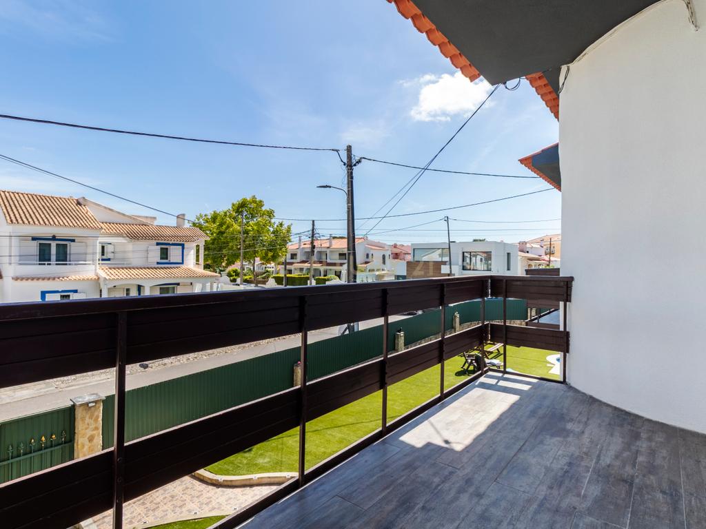 Moradia T4 como nova com piscina na Marisol em Lote de 500m² - Image 99