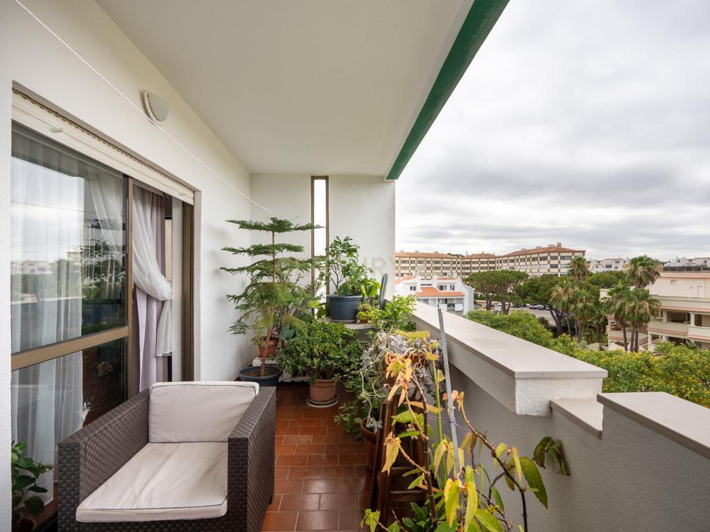 Apartamento T1 com varandas e vista mar no Parque das Amendoeiras — Vilamoura - Image 11