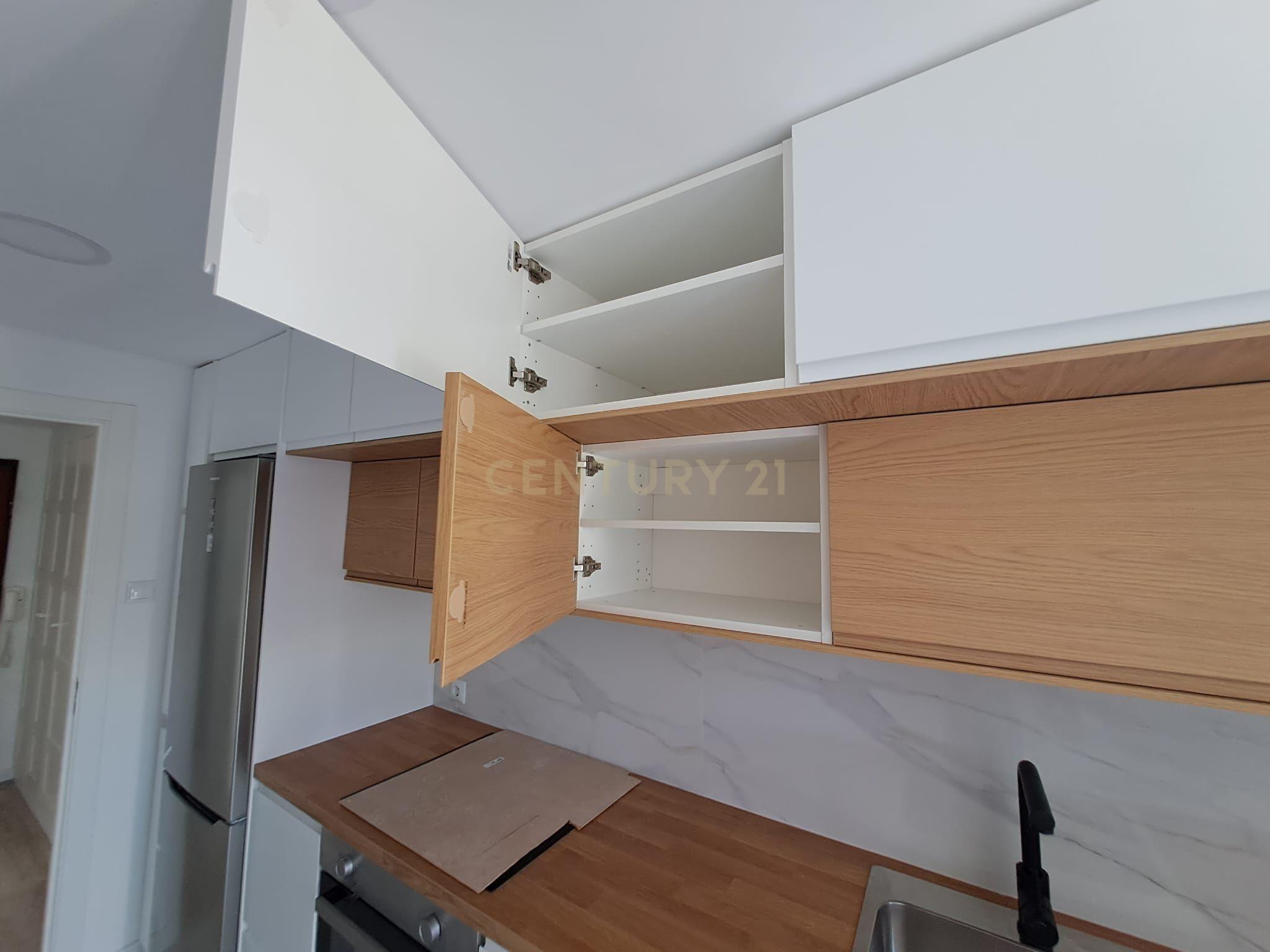 Fotografia 5 de T2 Totalmente Remodelado em Almada | Luminosidade, Conforto e Localização Privilegiada