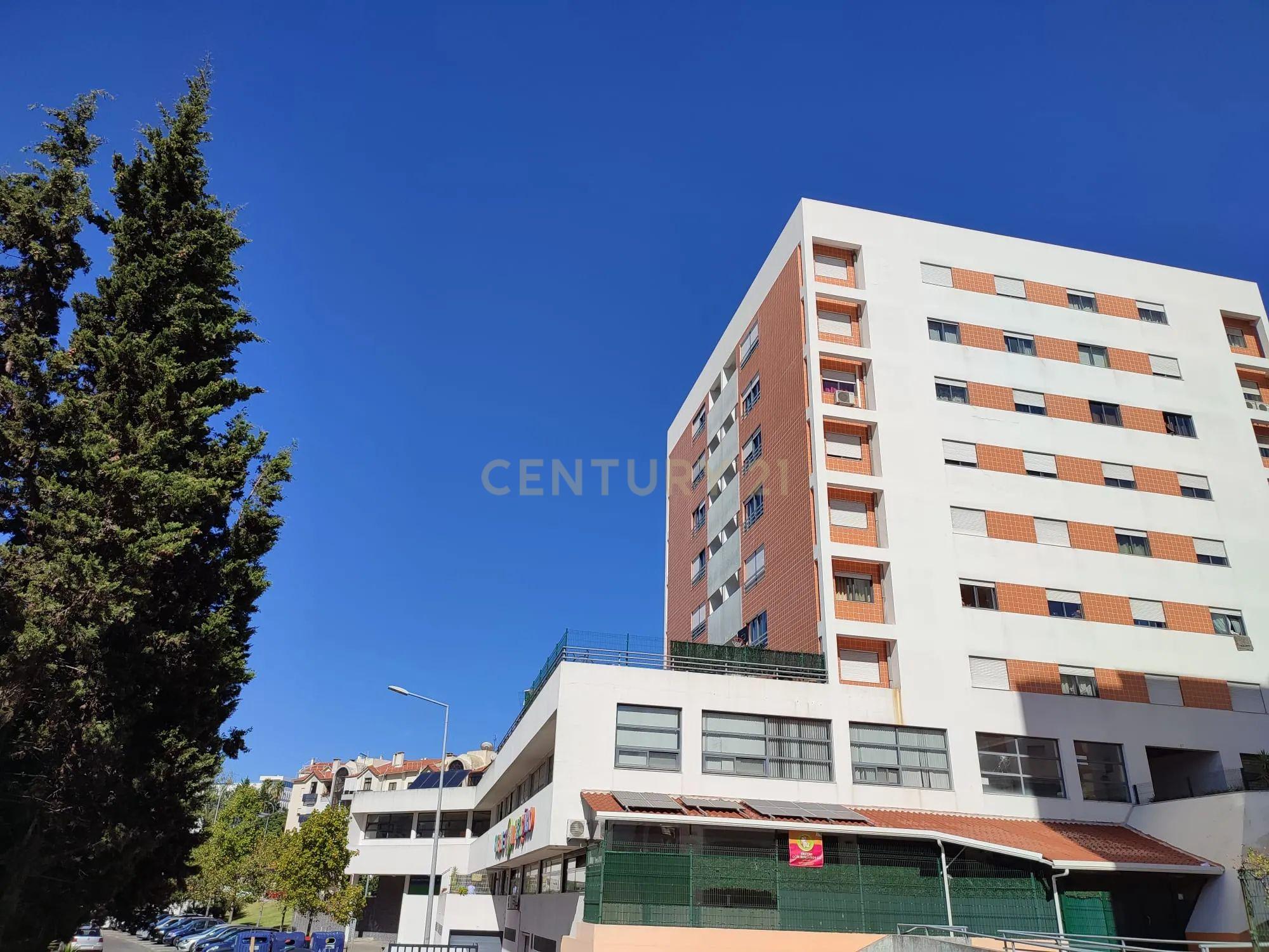 Excelente Apartamento T3 c/ Parqueamento | Alfragide - Image 15