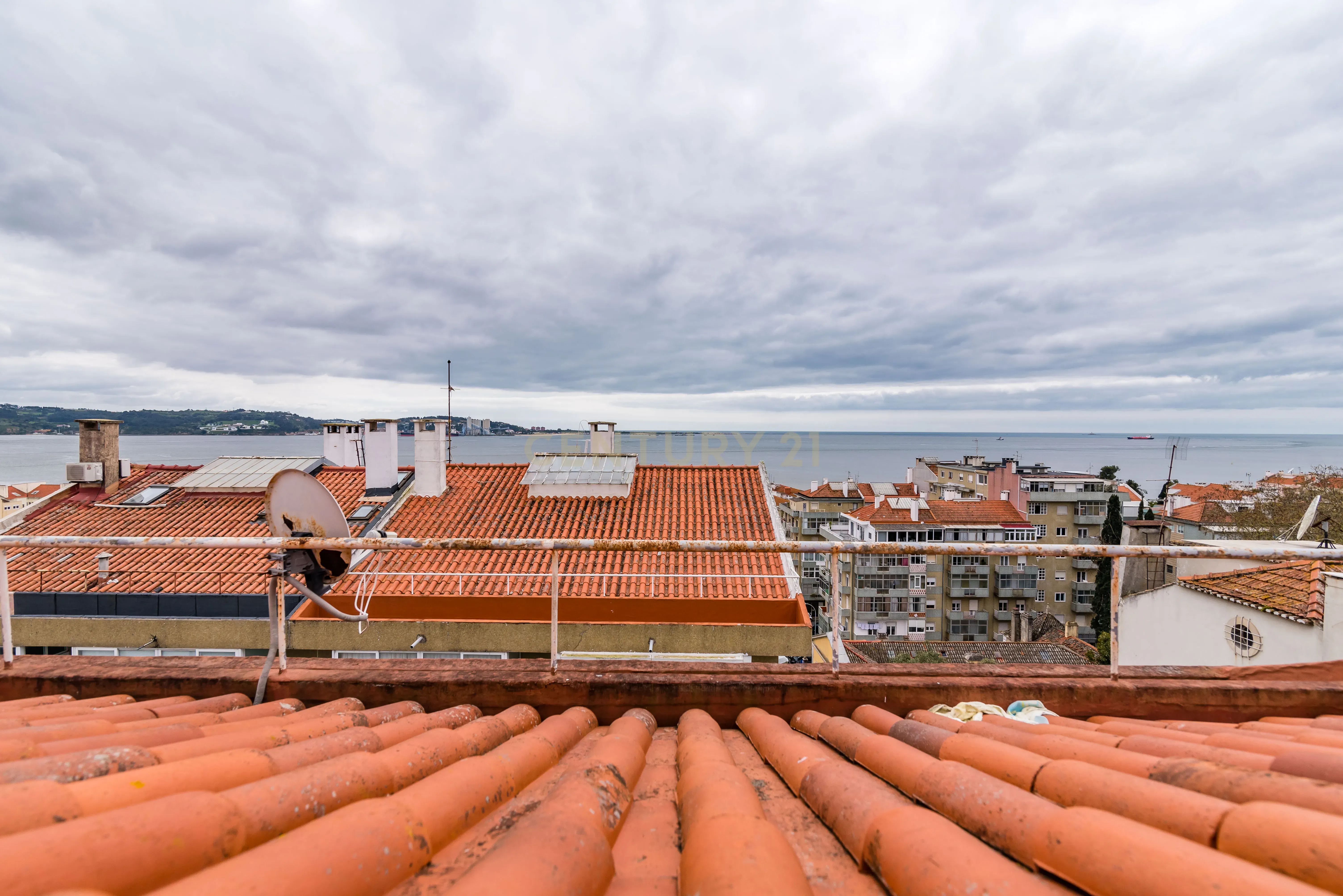 T2 Duplex com Vista Rio no Dafundo  - Image 35