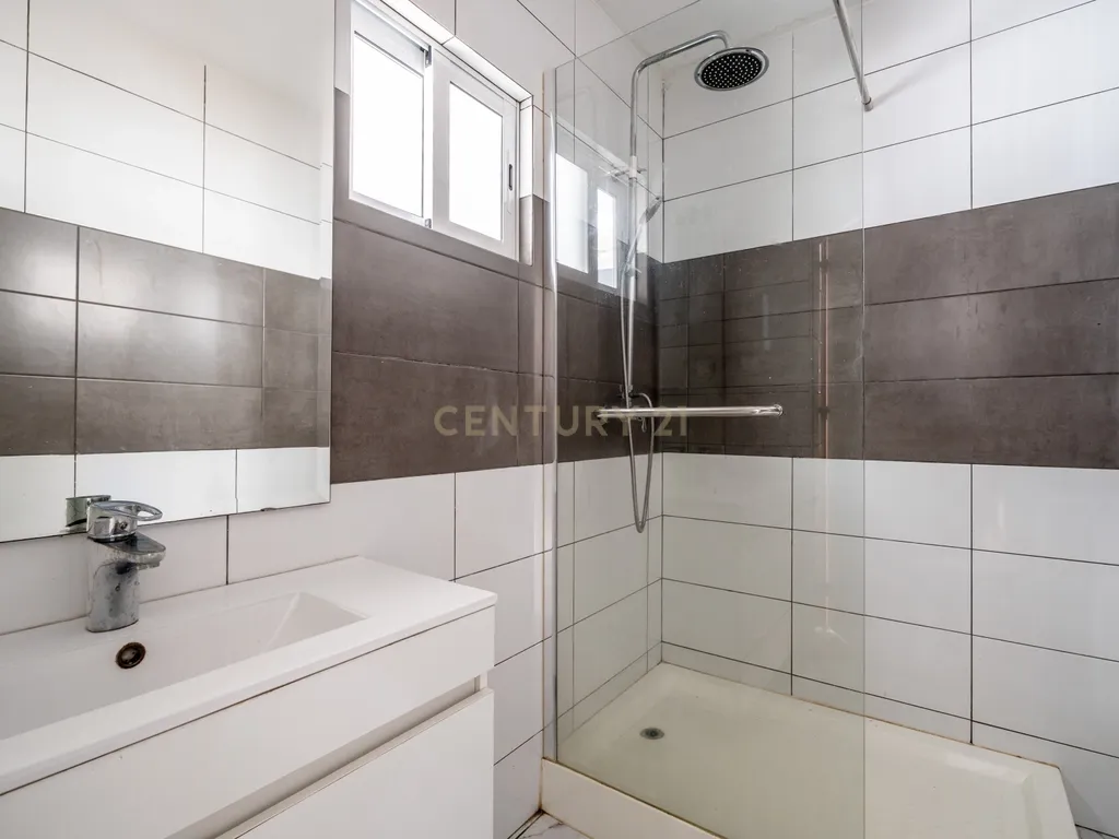 Apartamento T2 em Portimão com Terraço e Boa Localização - Image 5