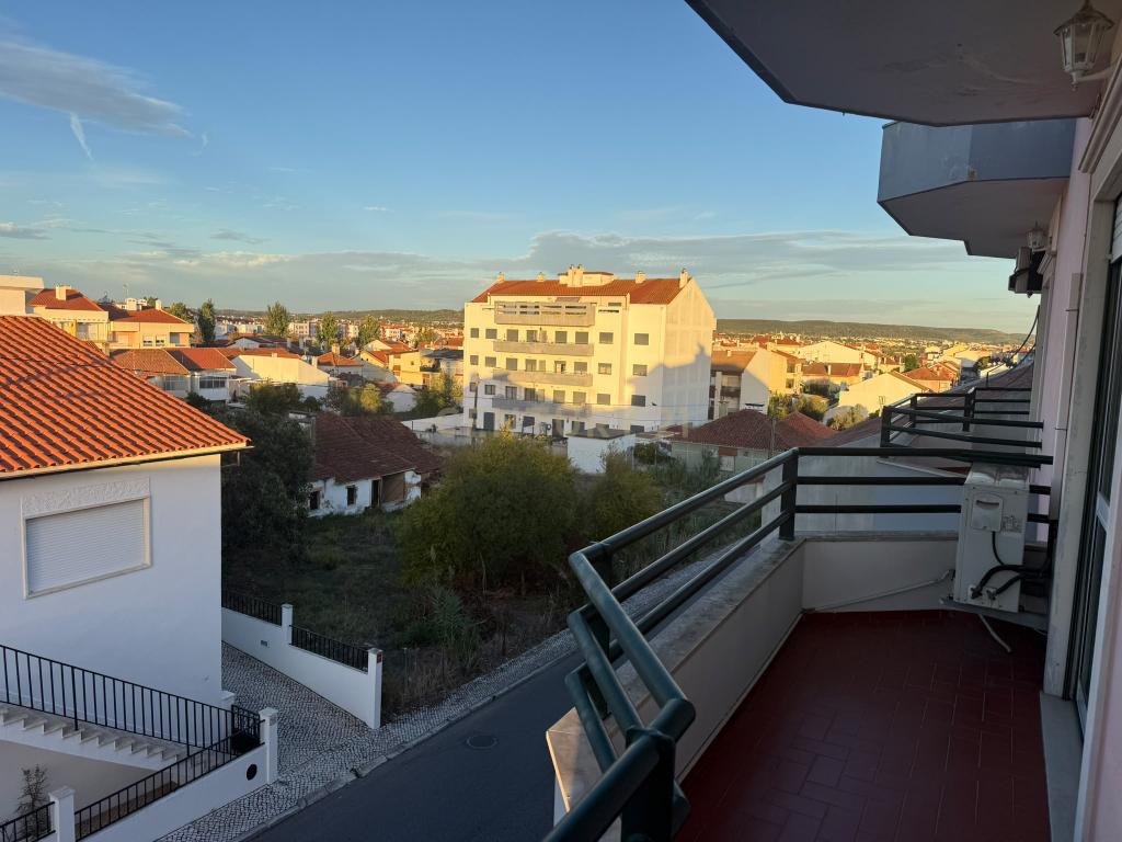 Apartamento T2 com possiblidade de T4, Entroncamento - Image 23