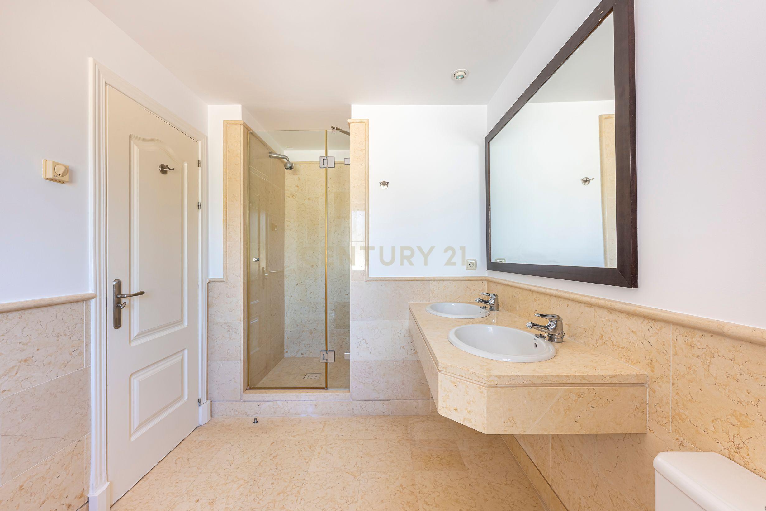 Penthouse de luxo com 4 quartos em Capanes del Golf, Benahavís - Vistas panorâmicas e serviços exclusivos - Image 21