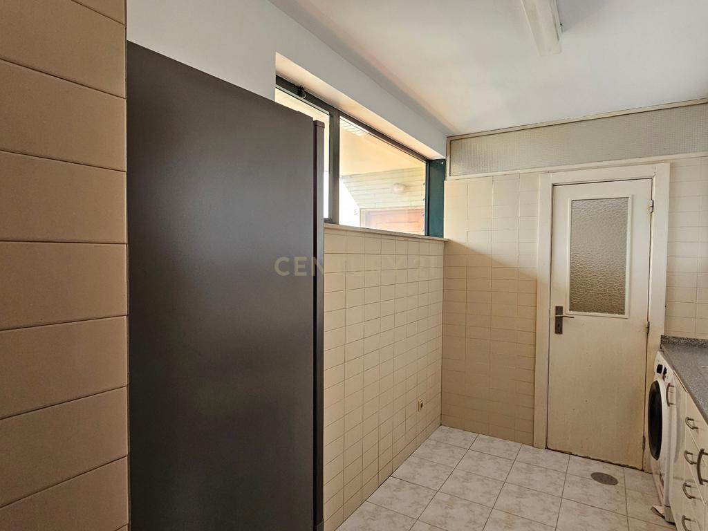 Apartamento T2 com garagem, Matosinhos - Image 7