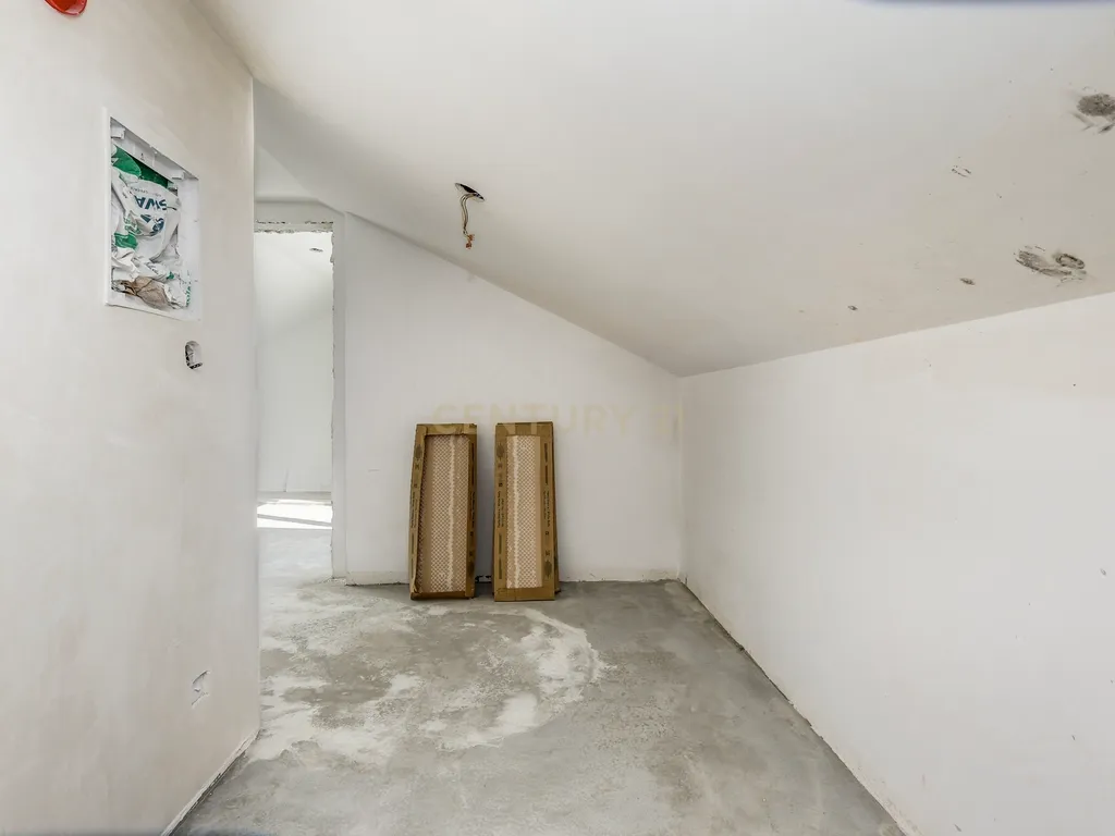 Moradia T4 com piscina em Caneças - Image 49