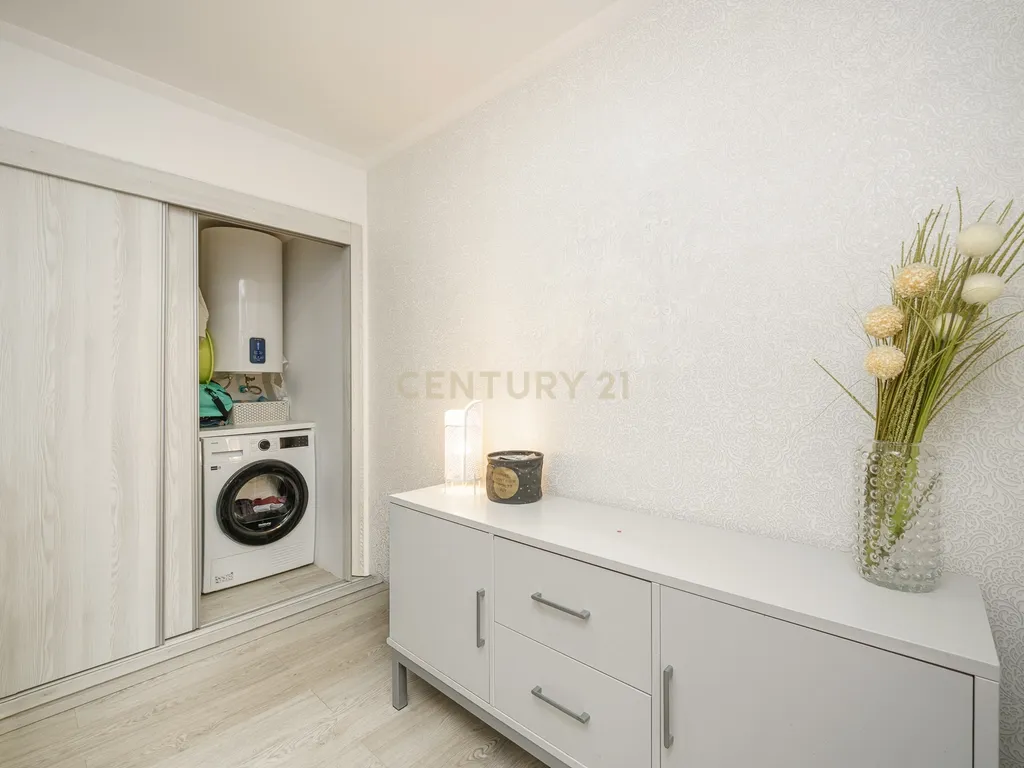 Apartamento T4 renovado | 175 m² | 3 varandas | Bairro do Liceu, Setúbal - Image 33