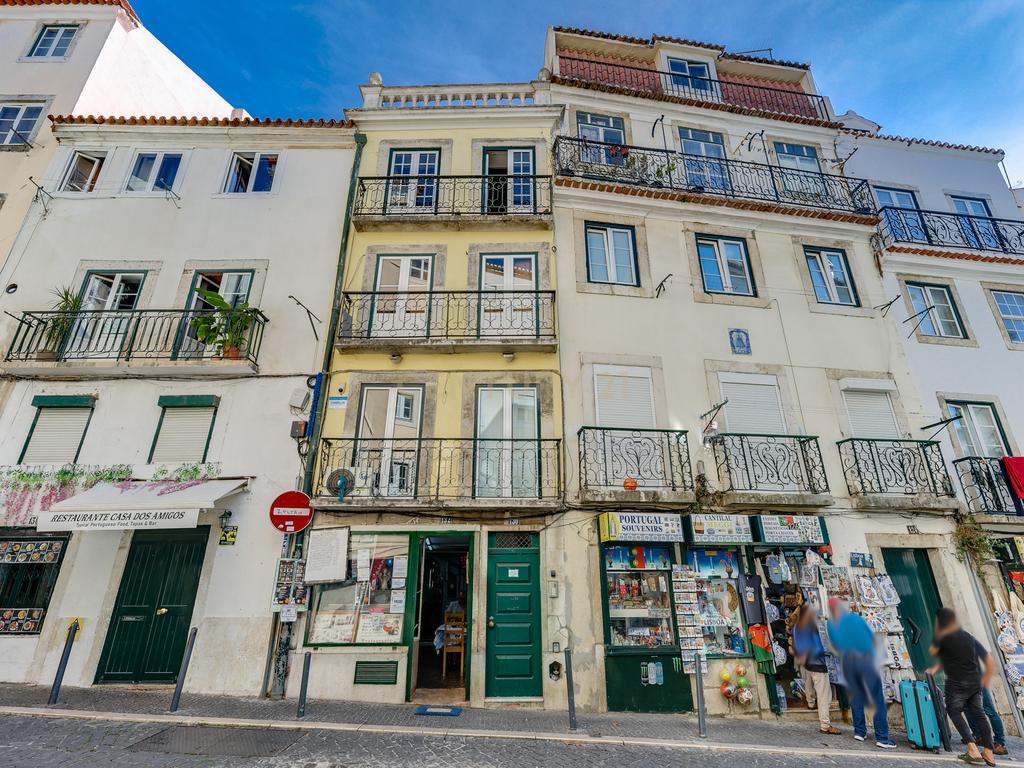 T2 DUPLEX EM ALFAMA COM VISTA PARA ARRENDAR - Image 26