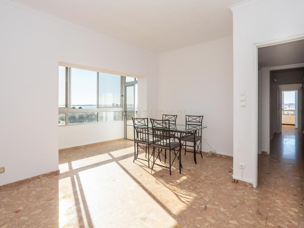 Apartamento T3 em Almada com Excelente Localização - Image 22
