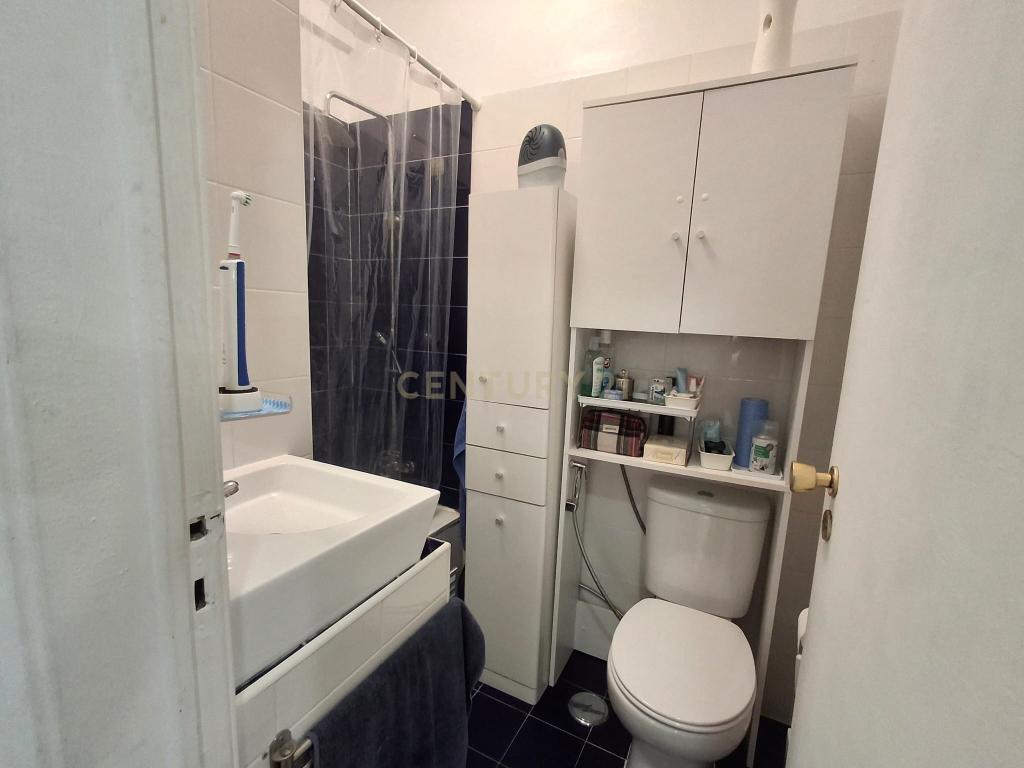 Apartamento Renovado em Seixal, Ideal para o Seu Novo Lar - Image 11