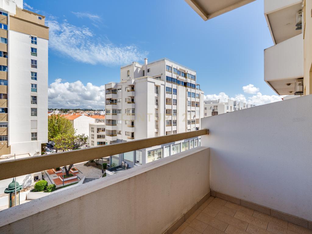 Apartamento T3 a 300m da Praia em Quarteira - Image 16